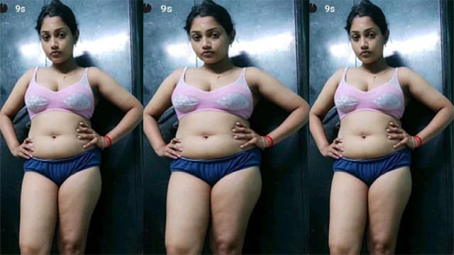 Cheater Tamil Wife Showing & Fucking Videos
