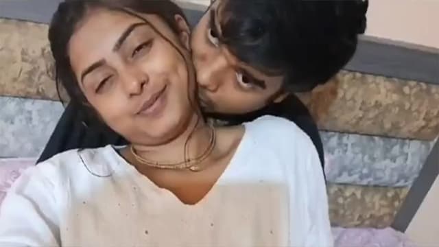 Desi Cute Girlfriend – Nude Doggy Leak Viral