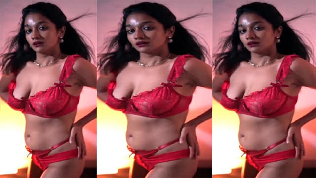 Tamil Actress Lavanya Manickam Sexy Bikini Teasing Video