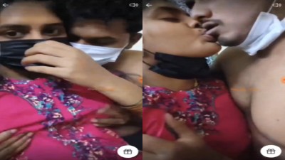 Couple Kissing And – Massaging Mulai Video